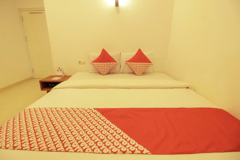 Oyo 396 Tibrae Residence Syariah Лембанг Екстериор снимка